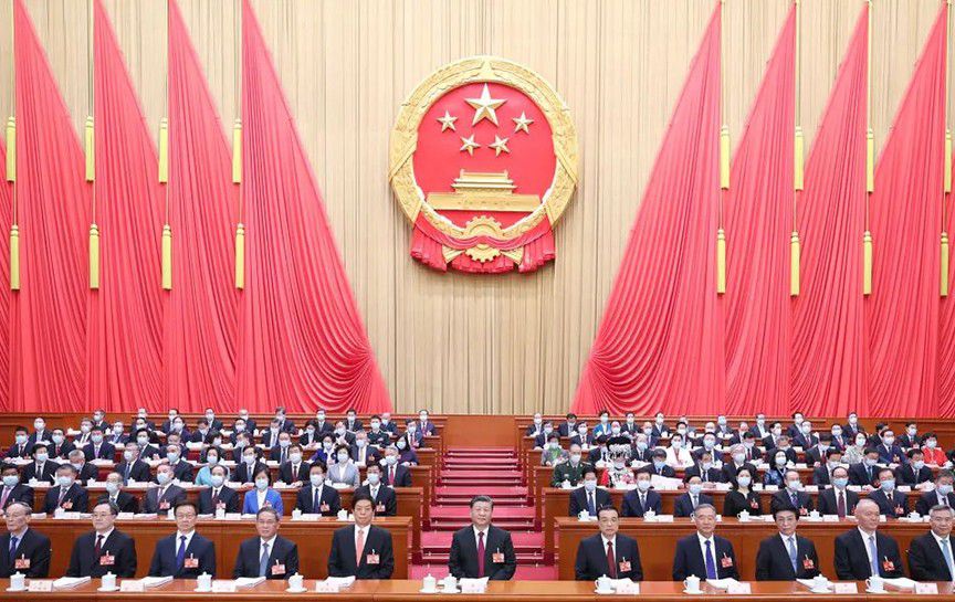 十四屆全國人大一次會議在京開幕 習近平等在主席...